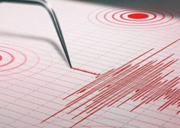 Un terremoto de 6,9 sacude el sudoeste de Japón y desencadena un aviso por tsunami