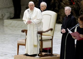 El Papa Francisco sufre caída