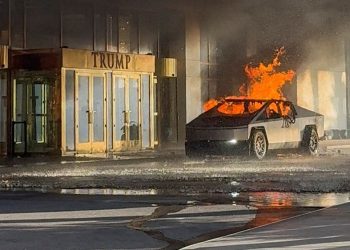 El vehículo que explotó en Las Vegas iba cargado de cilindros de gas, combustible y morteros
