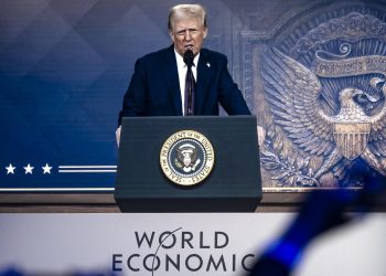 “Fabriquen en Estados Unidos o paguen aranceles”, declara Donald Trump