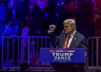 “¡Ganamos!”, Trump se dirige a sus seguidores antes de su investidura