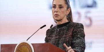Sheinbaum se reúne con su gabinete a horas que entren los aranceles de Trump