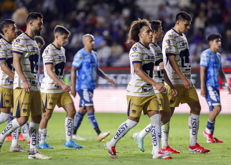 Ruben Duarte, Rodrigo Lopez, Adalberto Carrasquilla, Guillermo Martinez of Pumas during the 7th round match between Pachuca and Pumas UNAM as part of the Liga BBVA MX, Torneo Clausura 2025 at Hidalgo Stadium, on February 16, 2025 in Pachuca, Hidalgo, Mexico.