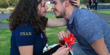 ¡Que no rompan tu bolsillo! Profeco emite recomendaciones para el 14 de febrero