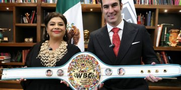 Tras anunciar clase masiva de box en el Zócalo, Brugada calificó al deporte como instrumento de paz