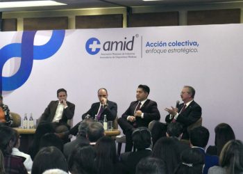 Llaman a los industriales de dispositivos médicos a fomentar una relación de confianza