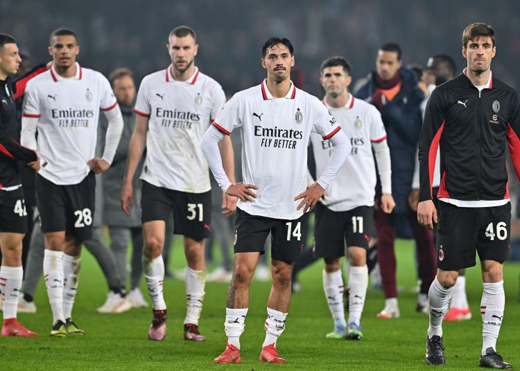 Turin (Italy), 22/02/2025.- Players of Milan look disappointed after losing the Italian Serie A soccer match between Torino FC and AC Milan, in Turin, Italy, 22 February 2025. (Italia) EFE/EPA/ALESSANDRO DI MARCO