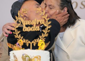 Celebran matrimonios igualitarios, de embarazadas y hasta en la cárcel en Hidalgo