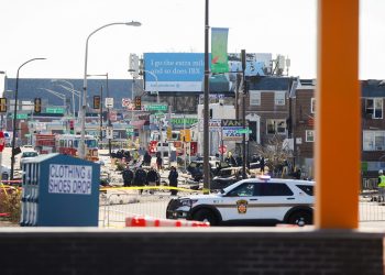 Reportan el fallecimiento de una persona más en accidente aéreo en Filadelfia