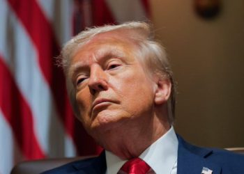 Trump corrige, aranceles a México y Canadá entrarán en vigor el 4 de marzo