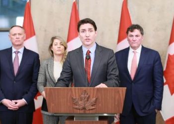 Canadá toma represalias e impone 25% de aranceles a Estados Unidos