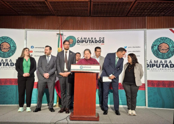 Al Inicio del periodo ordinario Morena promueve cartilla de derechos para migrantes repatriados