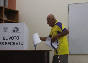 Se llevan a cabo elecciones presidenciales en Ecuador