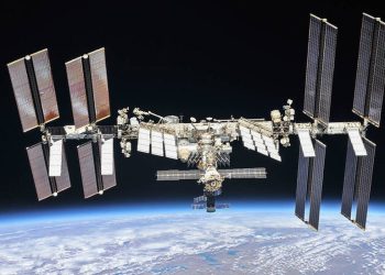 Los astronautas de la NASA varados en la EEI podrían regresar a mediados de marzo
