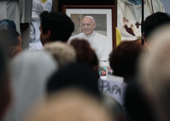Condiciones del Papa Francisco críticas pero estables. El pronóstico es reservado
