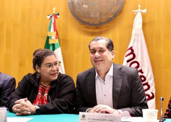 Las ministras Lenia Batres, Yasmín Esquivel y Loretta Ortiz asisten con Morena y rechazan campaña anticipada