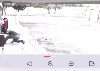 #Video: Hombre muerde glúteo a joven que iba caminando en Celaya