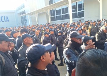 Policía Estatal en Oaxaca para labores en protesta por presuntos despidos 