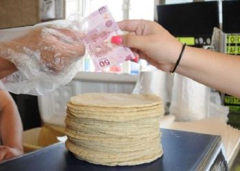 “Economía de familias mexicanas atraviesa momento crítico”: Alejandro Moreno