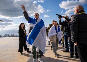 Hamás dice que no habrá intercambio de prisioneros este sábado por violaciones de Israel