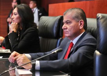 Acusa el PRI fracaso de la descentralización del gobierno federal: senador Miguel Ángel Riquelme exige cuentas claras