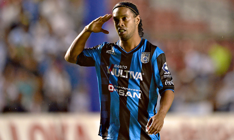 Ronaldinho en Querétaro / Foto Mexsport