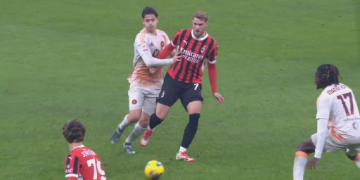 Santi Giménez debuta con asistencia para triunfo del AC Milán