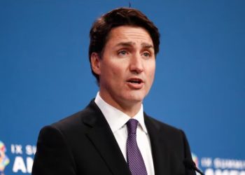 Canadá anuncia que Estados Unidos suspende durante 30 días los aranceles del 25%