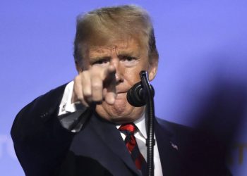 Trump firmará orden ejecutiva para eliminar beneficios federales otorgados a migrantes indocumentados