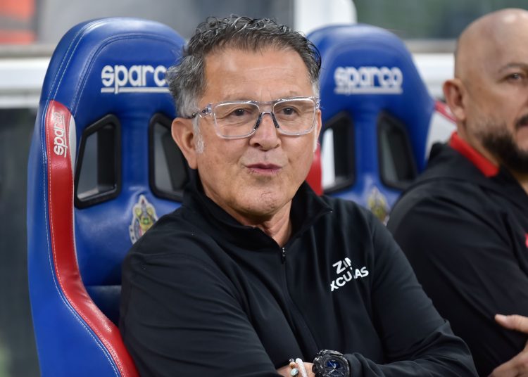 Juan Carlos Osorio head coach of Tijuana during the 6th round match between Guadalajara and Tijuana as part of the Liga BBVA MX, Torneo Clausura 2025 at Akron Stadium, on February 09, 2025 in Guadalajara, Jalisco, Mexico.