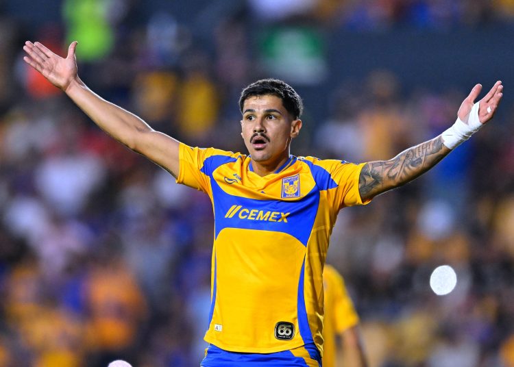 Romulo Zanre of Tigres during the 12th round match between Tigres UANL and Santos as part of the Liga BBVA MX, Torneo Clausura 2025 at Universitario Stadium, on March 15, 2025 in Monterrey, Nuevo Leon, Mexico.