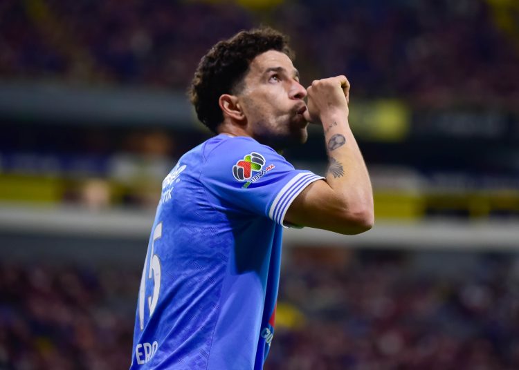 Jose Rivero celebrates his goal 0-1 of Cruz Azul during the 13th round match between Guadalajara and Cruz Azul as part of the Liga BBVA MX, Torneo Clausura 2025 at Jalisco Stadium, on March 29, 2025 in Guadalajara, Jalisco, Mexico.