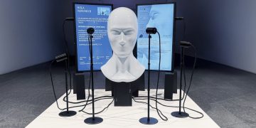 Arte e inteligencia artificial convergen en la exposición “Sentient Sculptures” en el Colegio de México