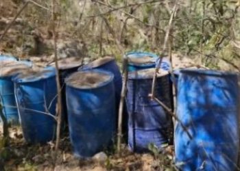 Bloquean la carretera a Cosalá por presuntos explosivos en el poblado El Salto