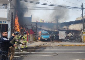 Dos incendios en la zona oriente del Valle de México