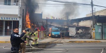Dos incendios en la zona oriente del Valle de México