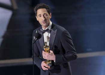 Adrien Brody bate el récord con el discurso más largo en la historia del Oscar