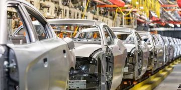 EU pospone hasta el 2 de abril aranceles a autos importados a través del T-MEC