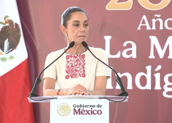 Sheinbaum da banderazo de salida a programa de vivienda en Colima