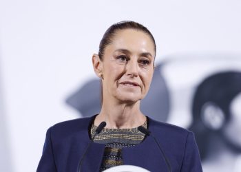 Sheinbaum dice que buque de Estados Unidos no tocó aguas mexicanas