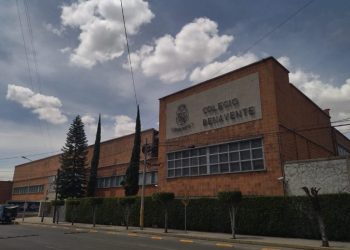 Docente acusado de acoso en Puebla es separado del cargo