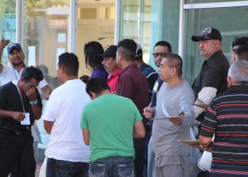 Estados Unidos pide autodeportarse a indocumentados