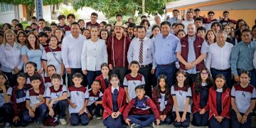 Edomex becará a alumnos para estudiar en universidades en el extranjero