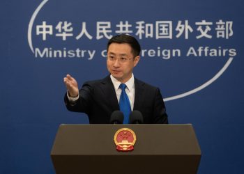 China eleva el tono contra Trump y asegura estar preparada para la guerra comercial