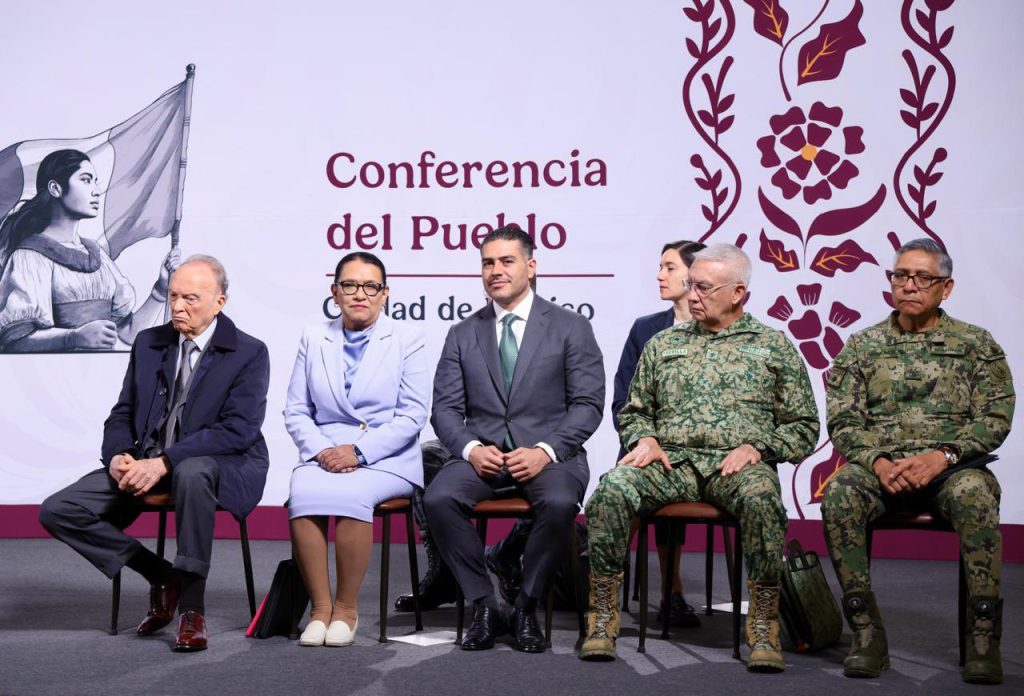 La titular de Segob hablando de las armas decomisadas