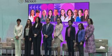 Es necesario “remover las barreras de género” para la equidad en servicios financieros: Banxico