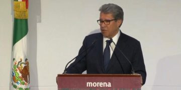 Cuauhtémoc Blanco honró la palabra y lo celebró su coordinador parlamentario, Ricardo Monreal