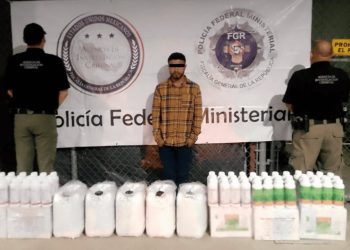 Decomisan 157 litros de metanfetamina en envases de fertilizante en Sonora