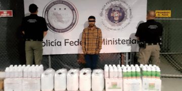 Decomisan 157 litros de metanfetamina en envases de fertilizante en Sonora