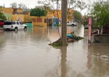 Miles sin luz, inundaciones y destrozos deja tromba en Tamaulipas